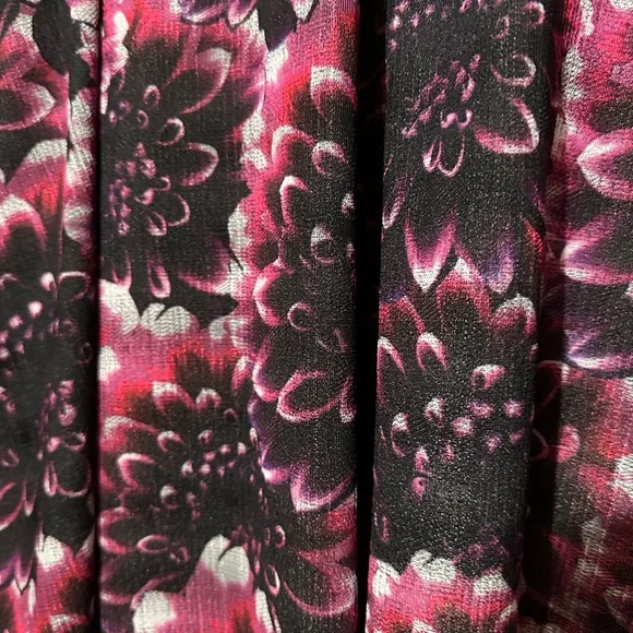 LuLaRoe Madison Pink Floral Skirt, Size: 2XL - Picture 2 of 4